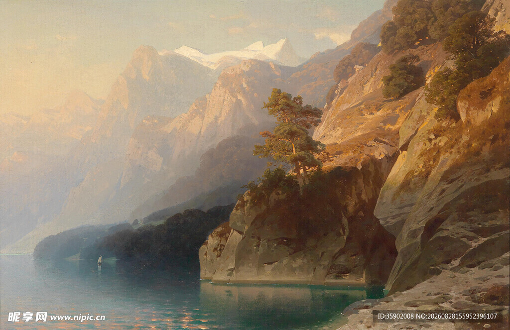 壮丽山水间的宁静湖景