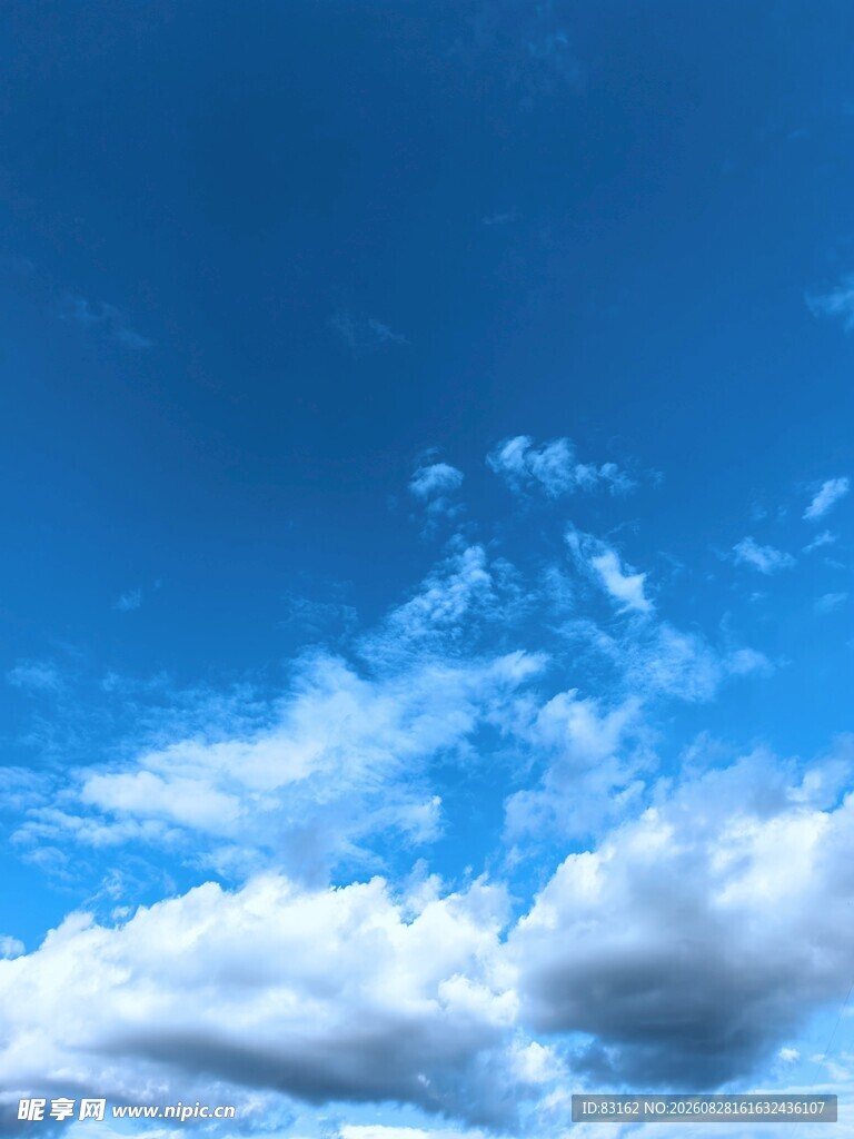 蓝天白云美景
