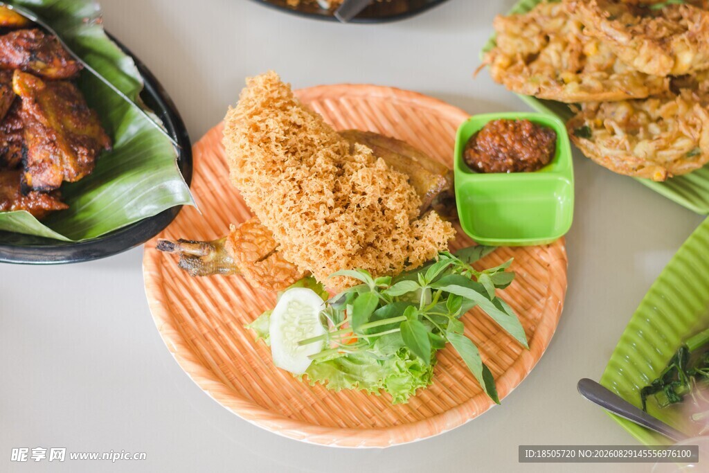 美味东南亚特色油炸美食