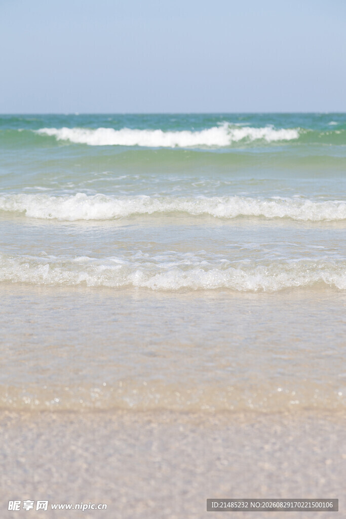 美丽海滨沙滩海浪景观
