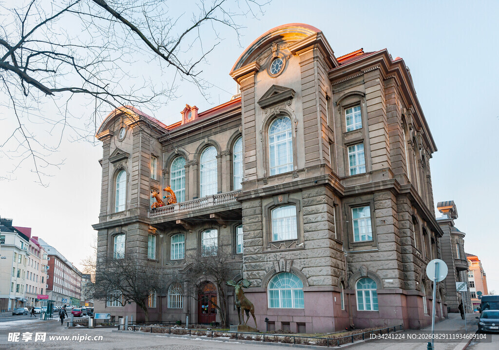 欧式古典风格的多层建筑