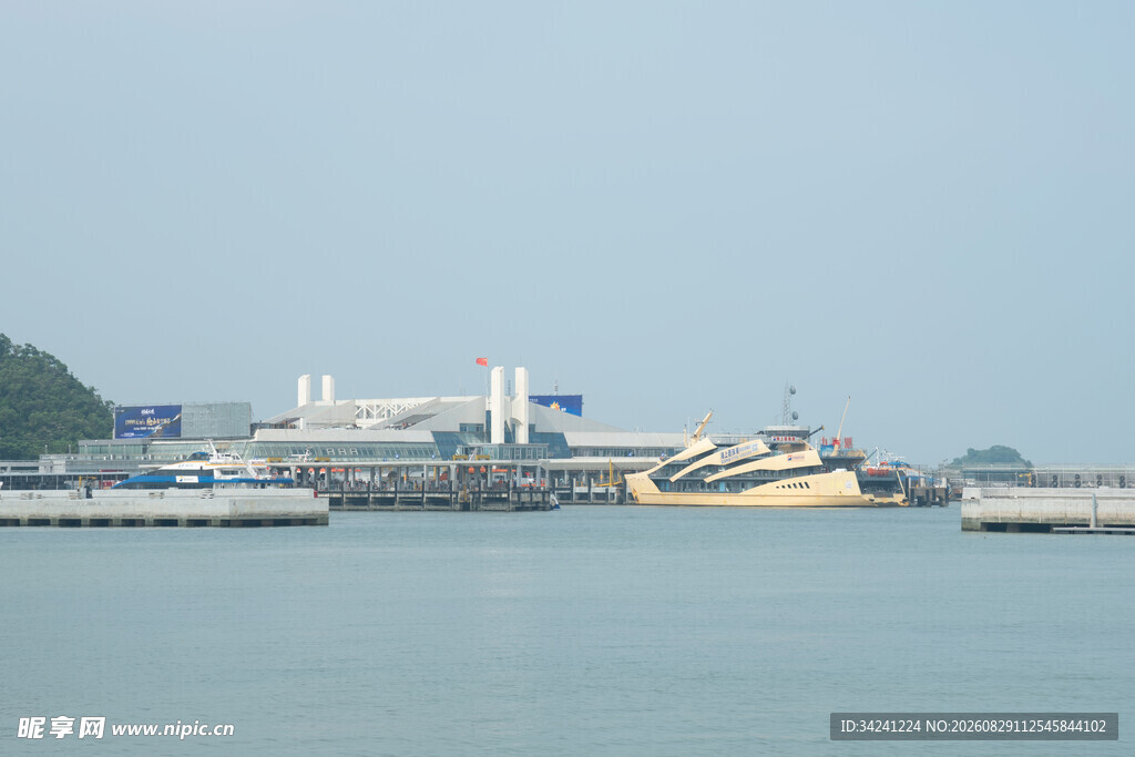 港口码头船只远景画面