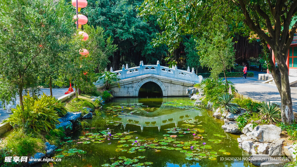 中式园林小桥流水景致
