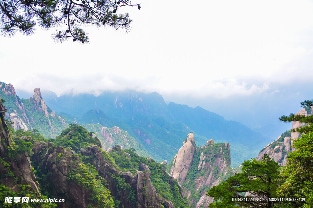 壮美黄山奇峰云雾景观