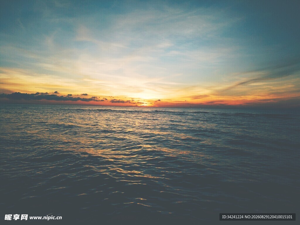 海上日落美景