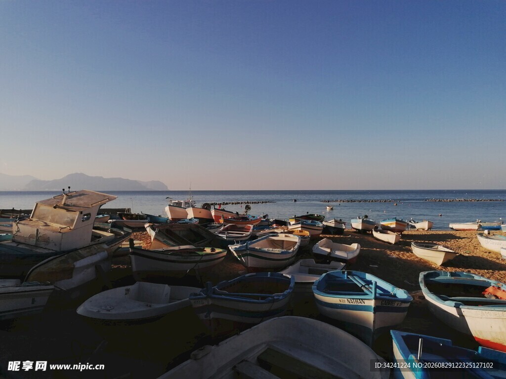 海滨小镇风光