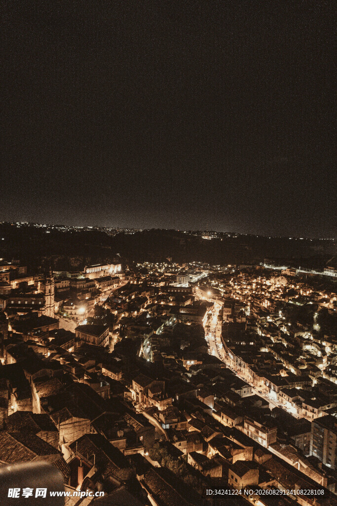 夜晚城镇俯瞰美景