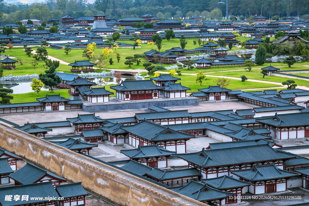 中式古建筑群俯瞰景观