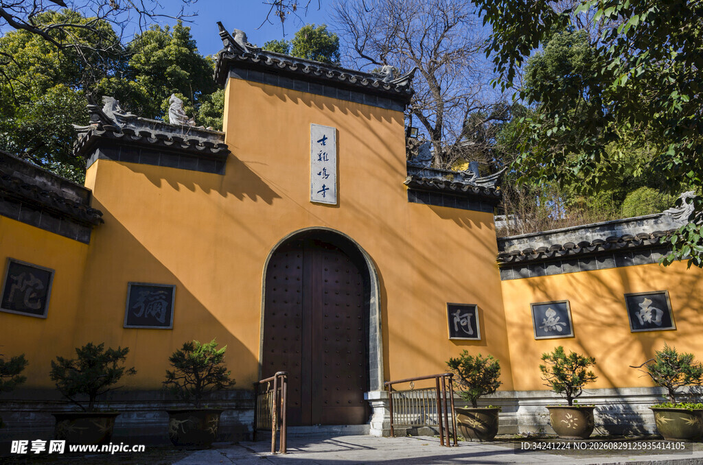 古色古香的中式寺庙建筑