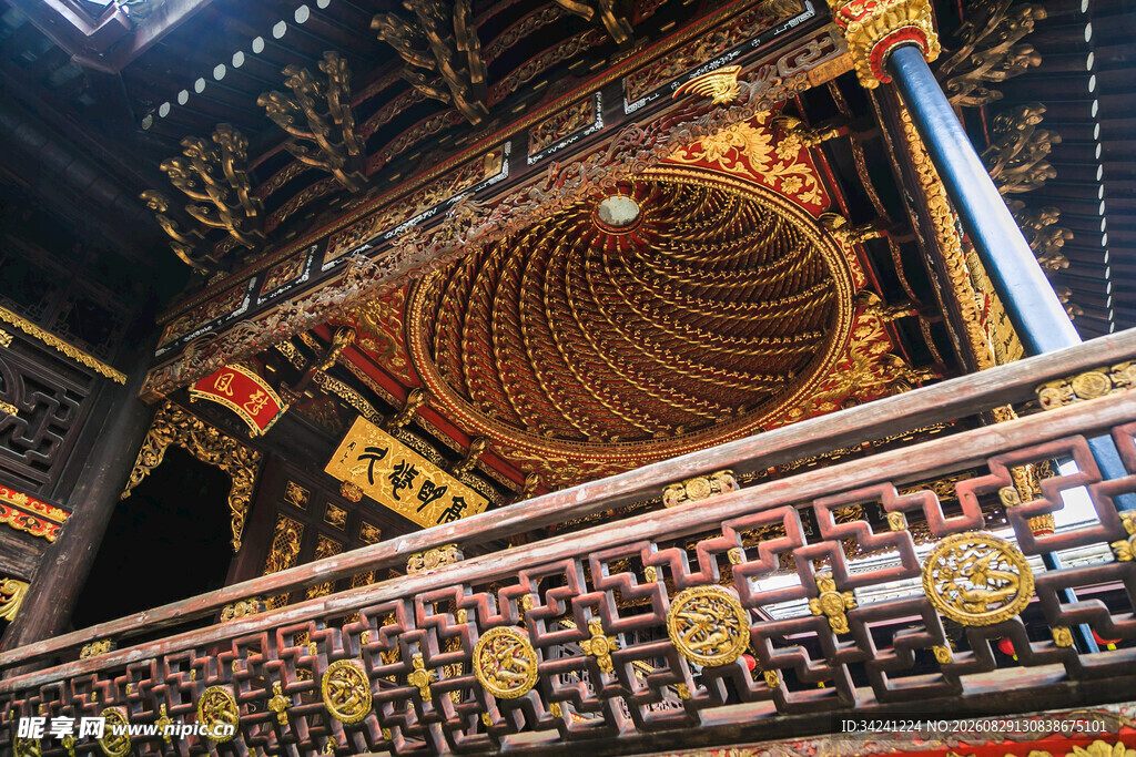 中式古建筑精美藻井景观