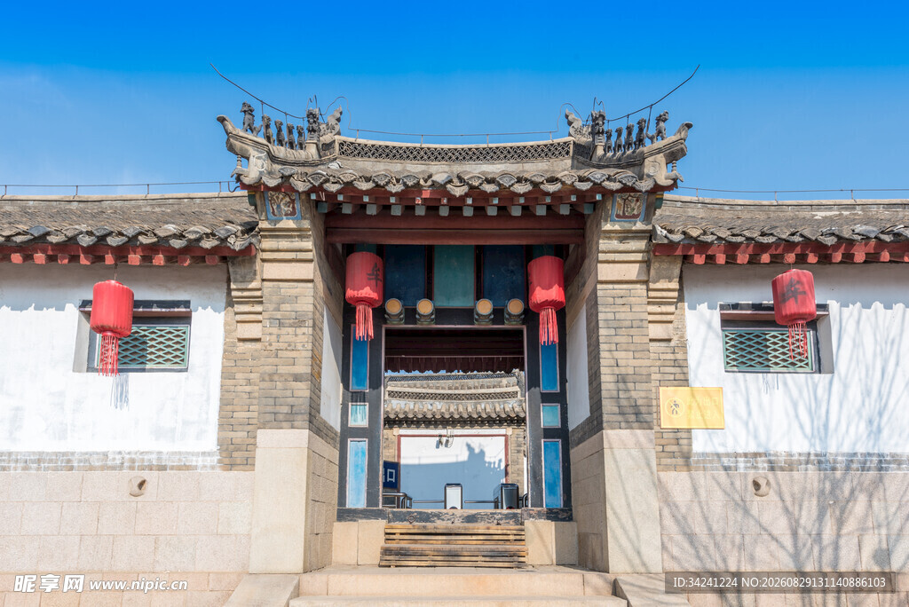 传统中式门楼建筑风貌