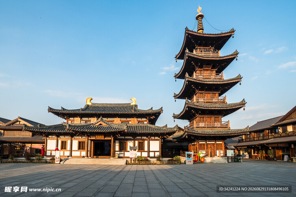 古寺塔楼尽显中式建筑之美