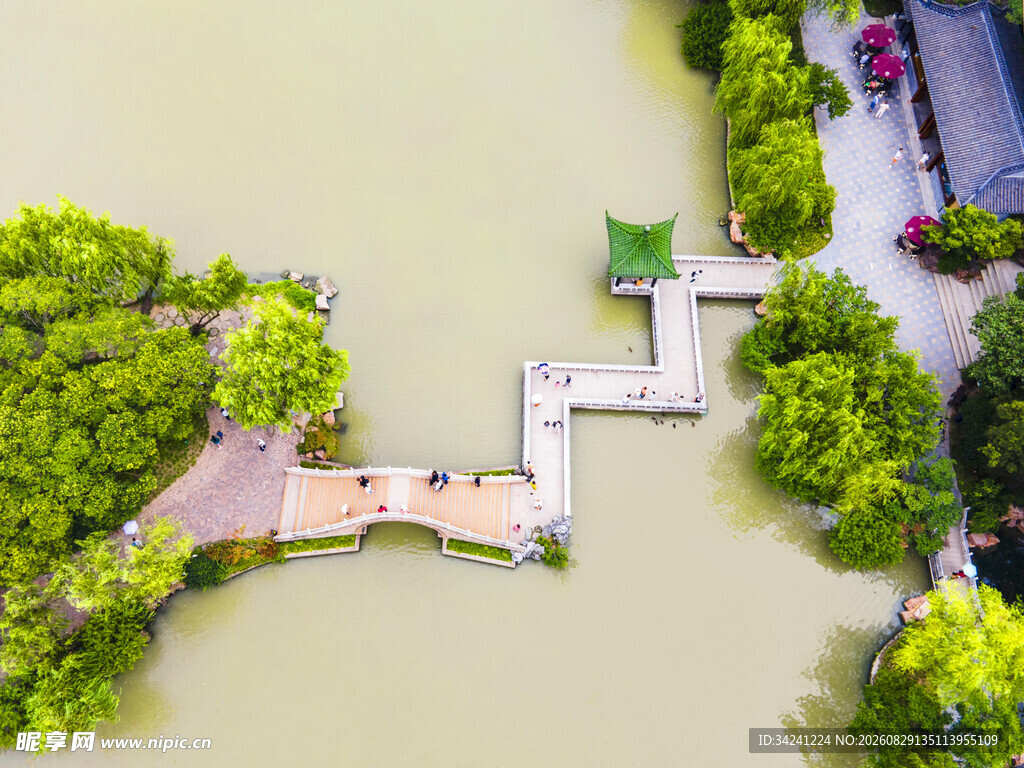 湖畔亭台景观