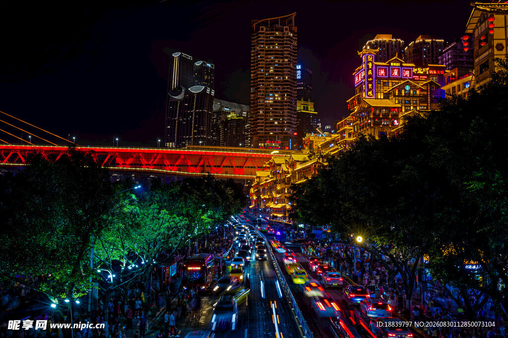 城市夜景车流与绚丽桥梁