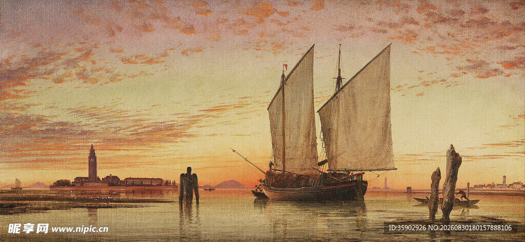 夕阳下的帆船与岸边行人