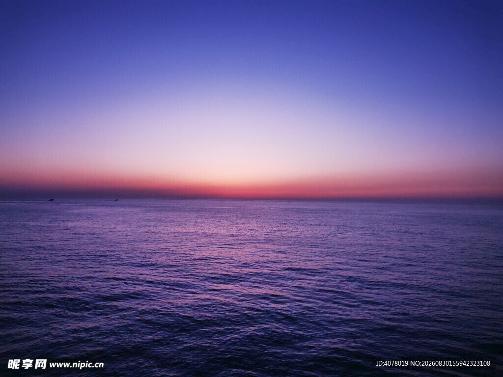 海上绝美日落景观