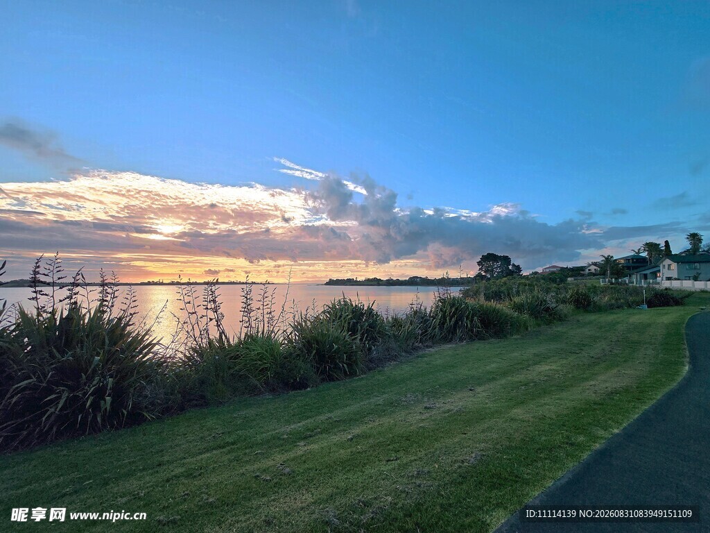 海滨黄昏美景