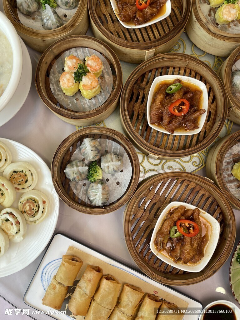 多样中式点心美食展示