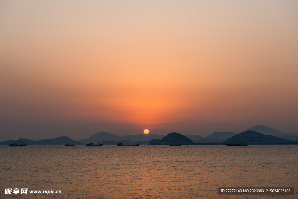 海上日落美景
