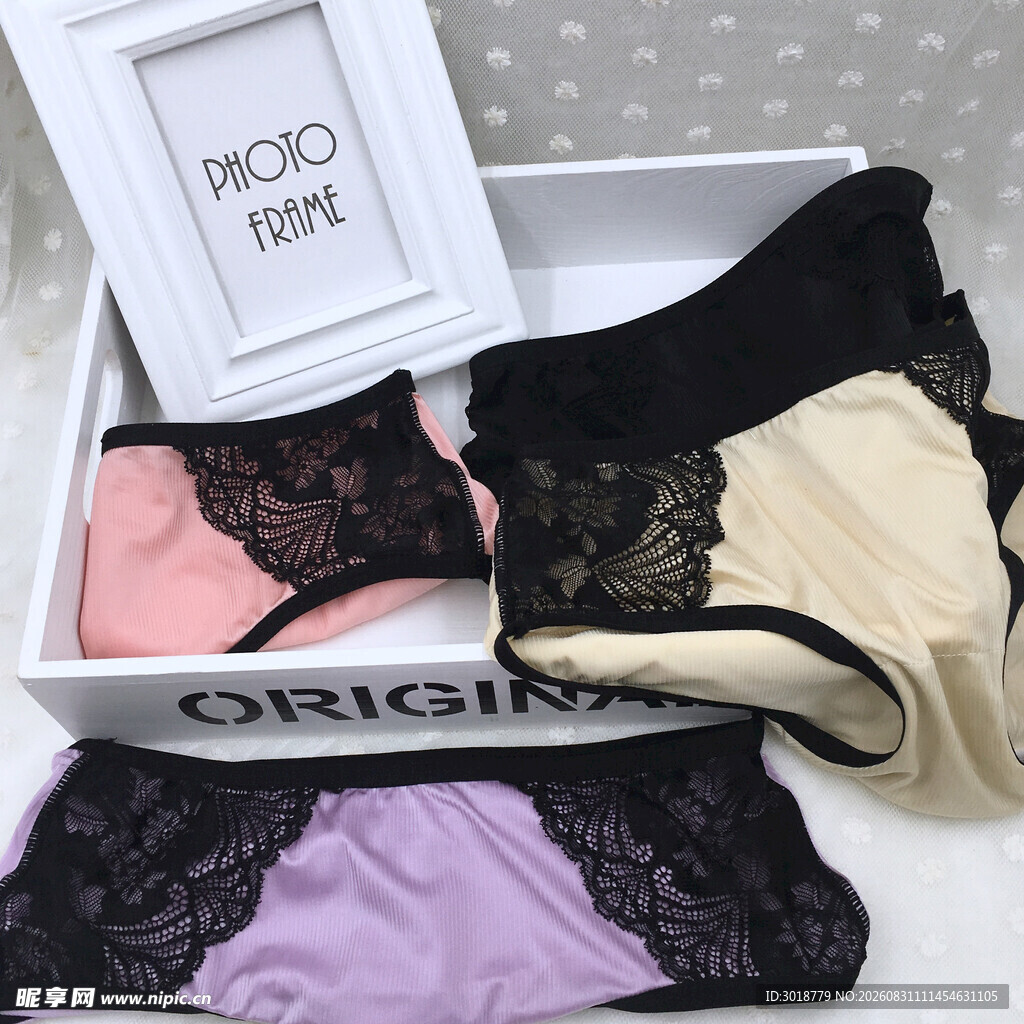 多款女士蕾丝内衣展示