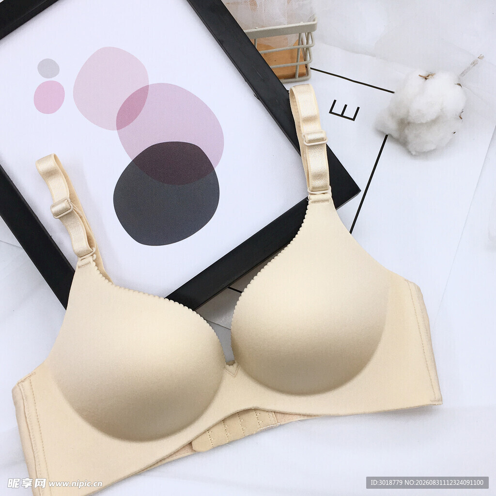 米色女士文胸展示