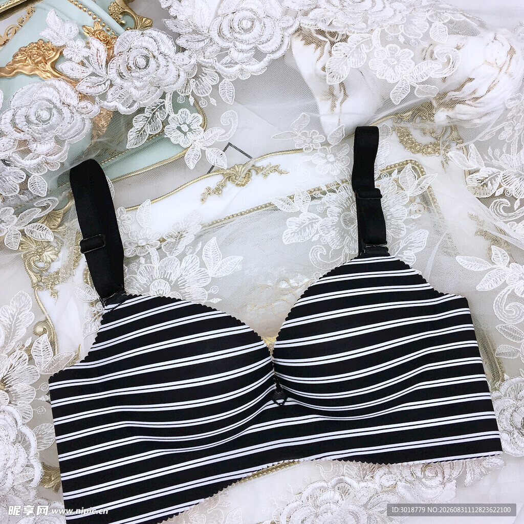 黑白条纹女士内衣展示