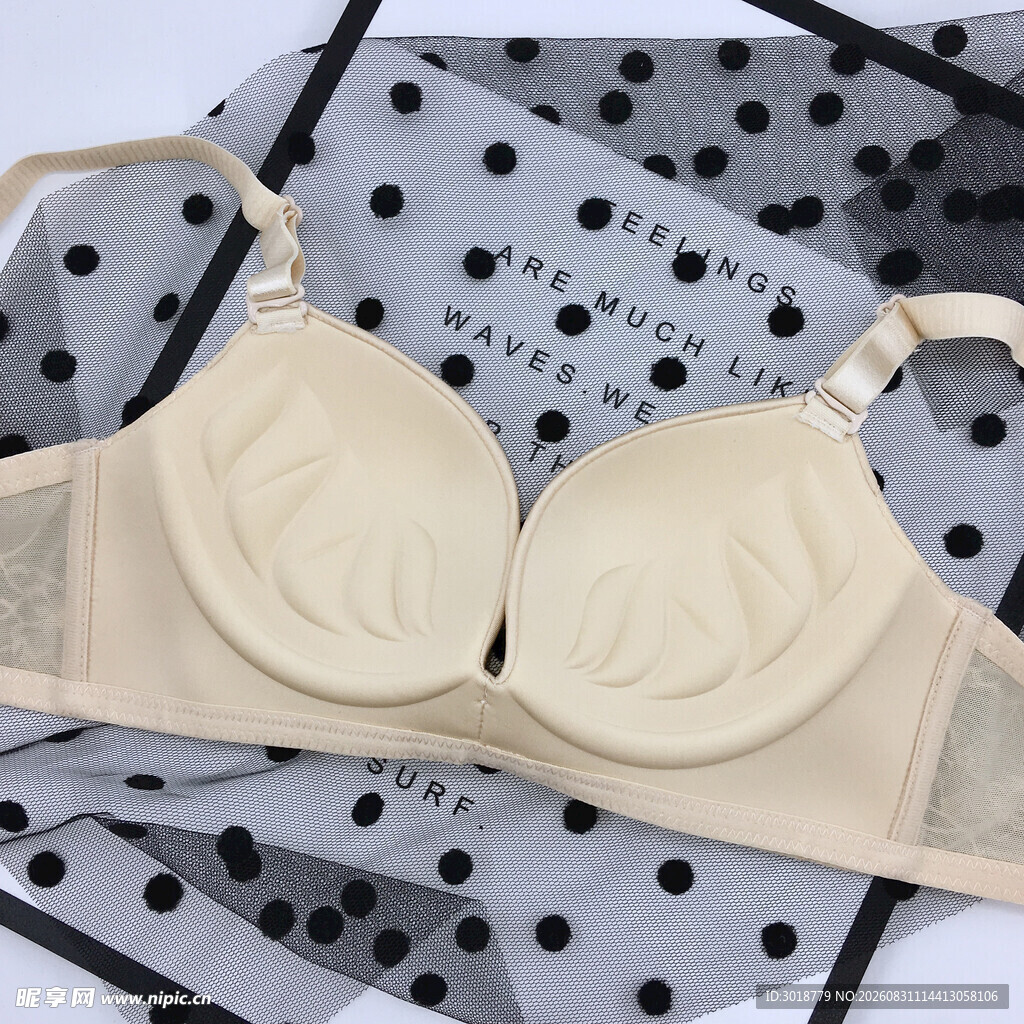 米色女士内衣展示