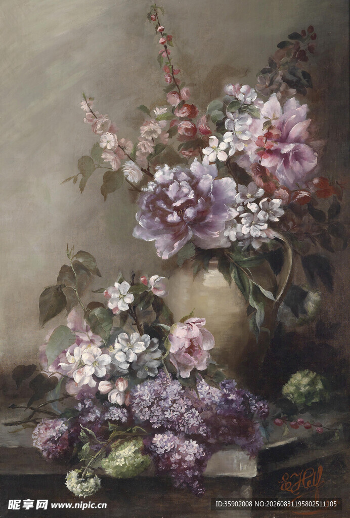 古典花瓶中的缤纷花卉