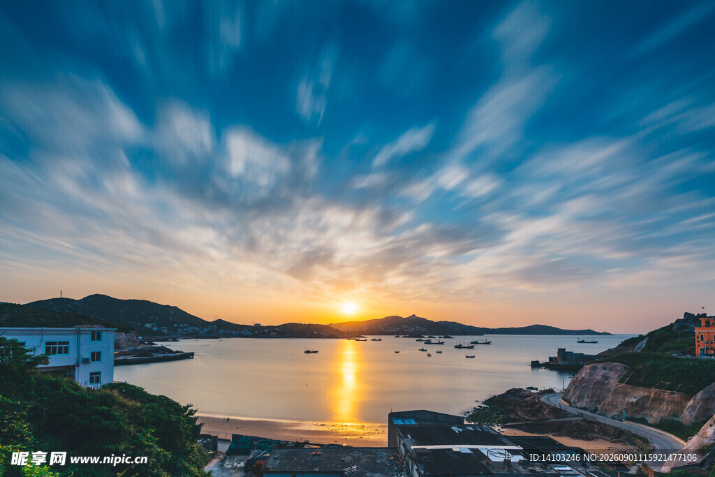海边日落美景如画