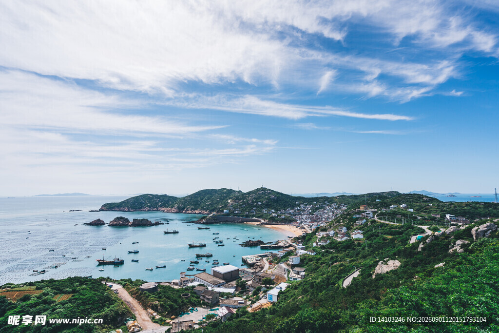 海岛迷人风光美景如画
