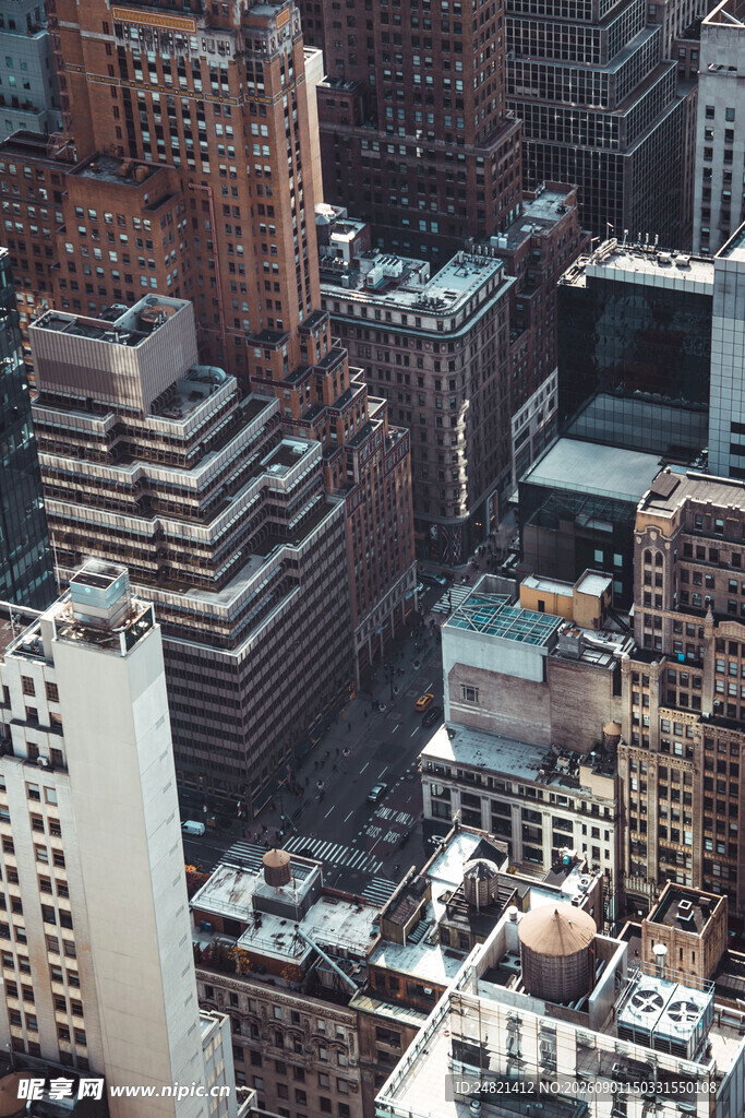 俯瞰繁华都市建筑群