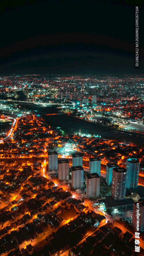 城市璀璨夜景俯瞰图
