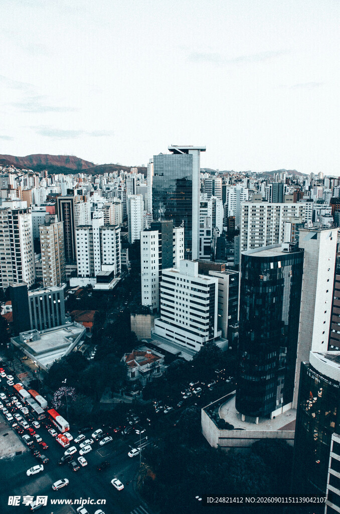 俯瞰繁华都市景象
