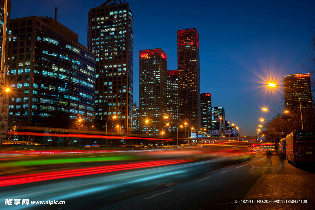 城市夜景车流灯光轨迹
