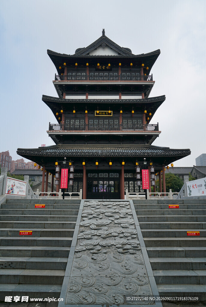 中式古建筑塔楼宏伟景观