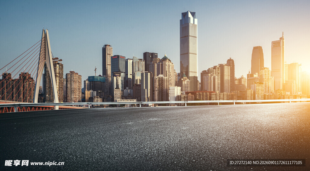 夕阳下的城市天际线美景