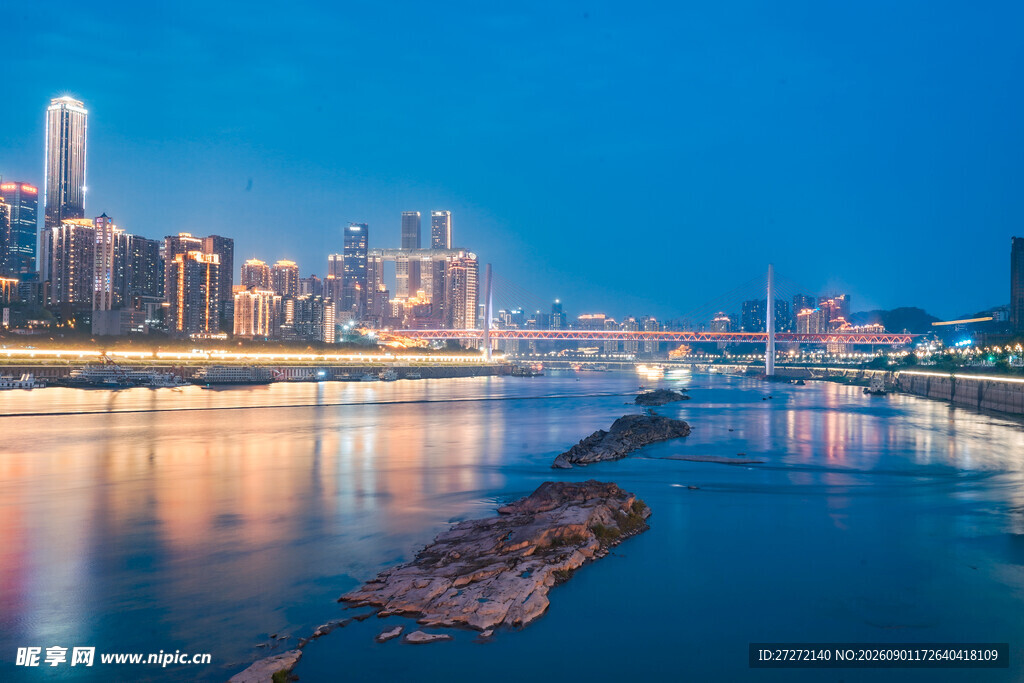 城市河畔夜景风光