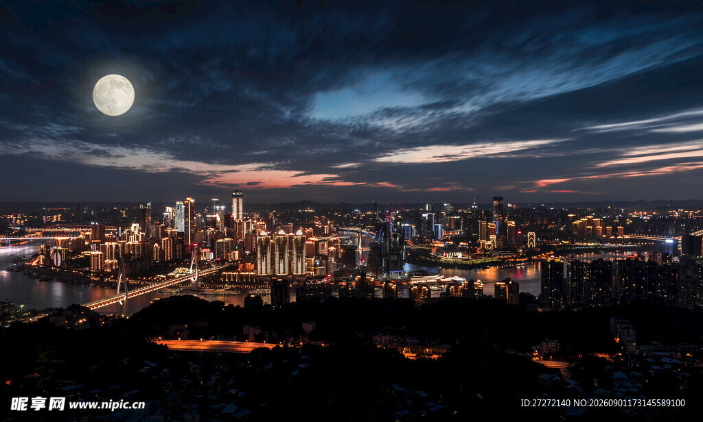 月夜下的璀璨城市景观
