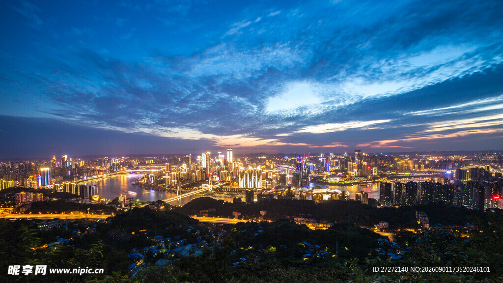 城市夜景璀璨天际线