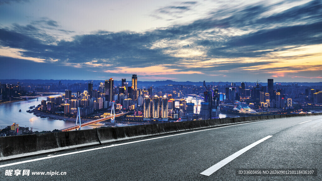 城市公路夜景天际线之美