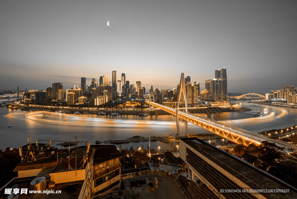 城市河畔夜景璀璨风光