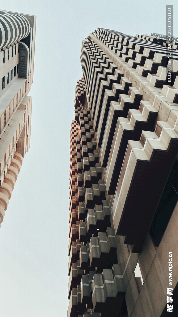 独特几何图案的高楼建筑