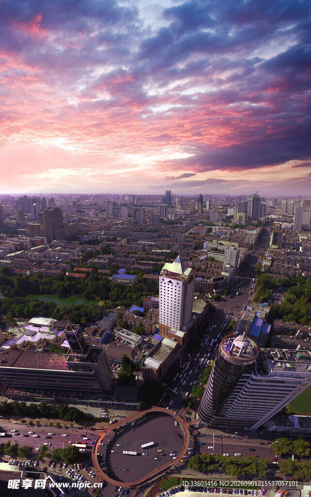 城市天际线日落壮美景观
