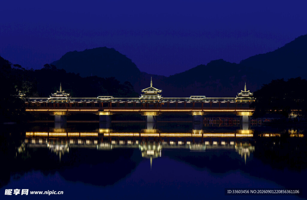 夜幕下的璀璨古桥景观