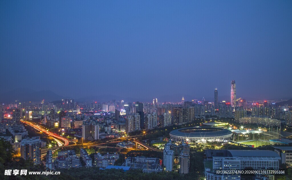 城市夜景俯瞰图