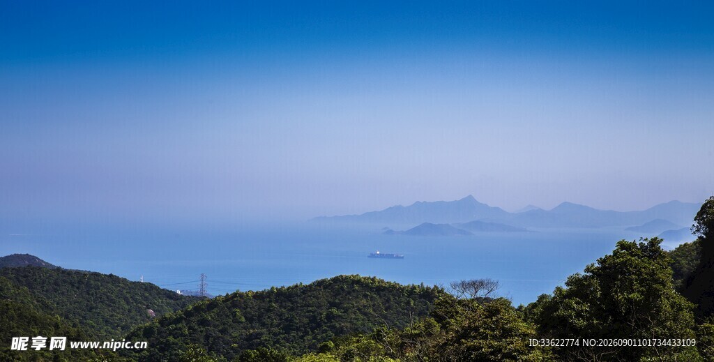 青山碧海蓝天美景