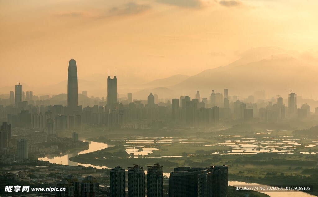 城市天际线日落美景