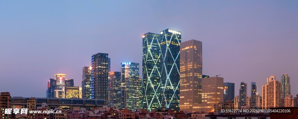 城市天际线中的独特建筑