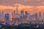 夕阳晚霞下的深圳城市夜景