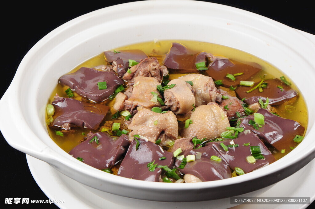 鸭血炖鸡汤